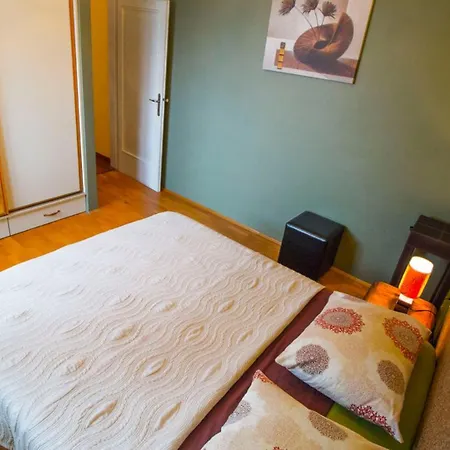 Nia With Private Pool