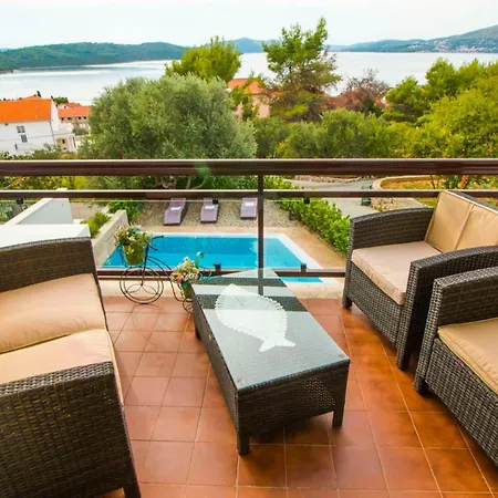 Villa Nia With Private Pool *