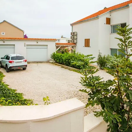 Villa Nia With Private Pool